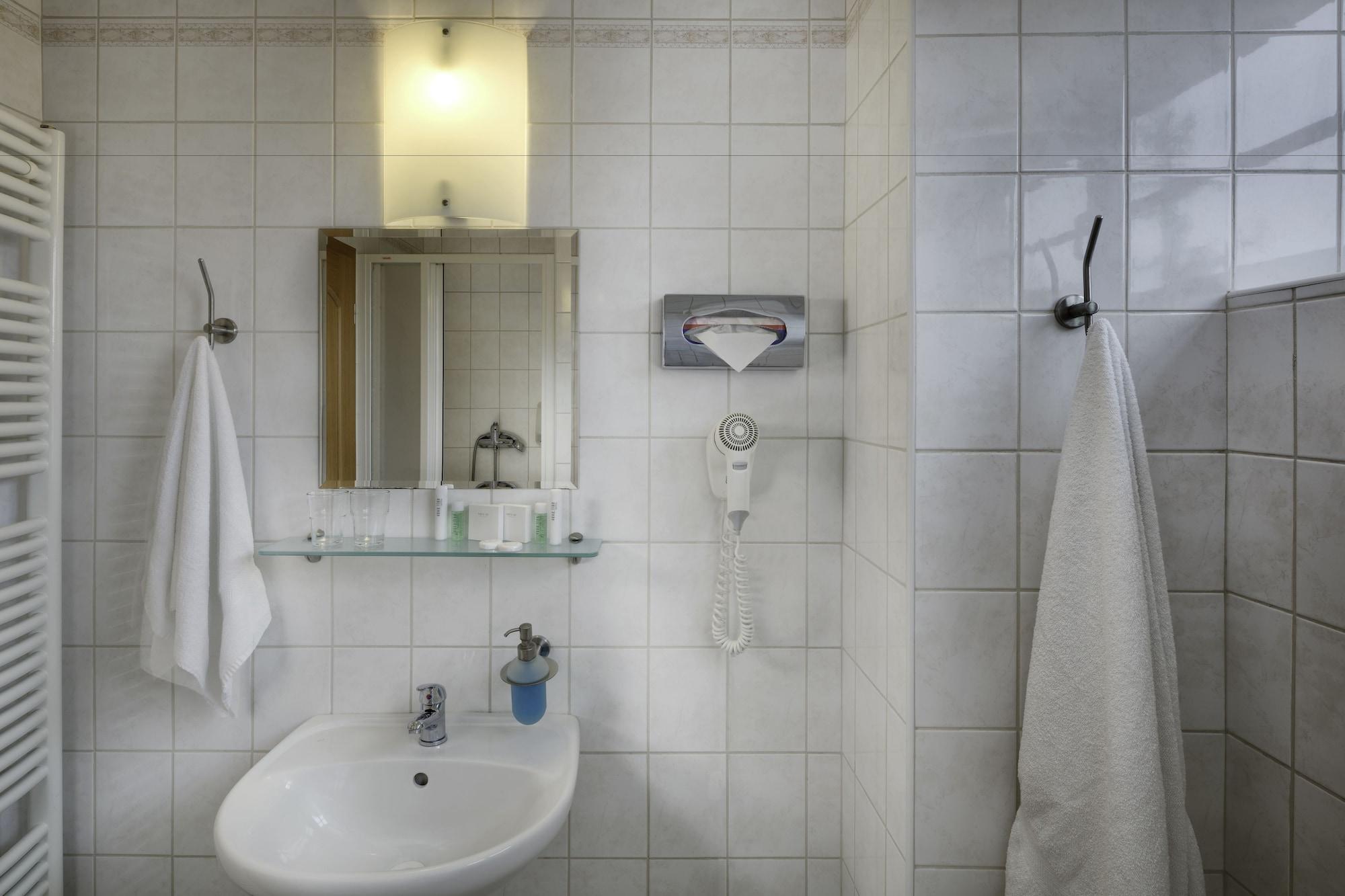 Hotel Oya Prag Dış mekan fotoğraf